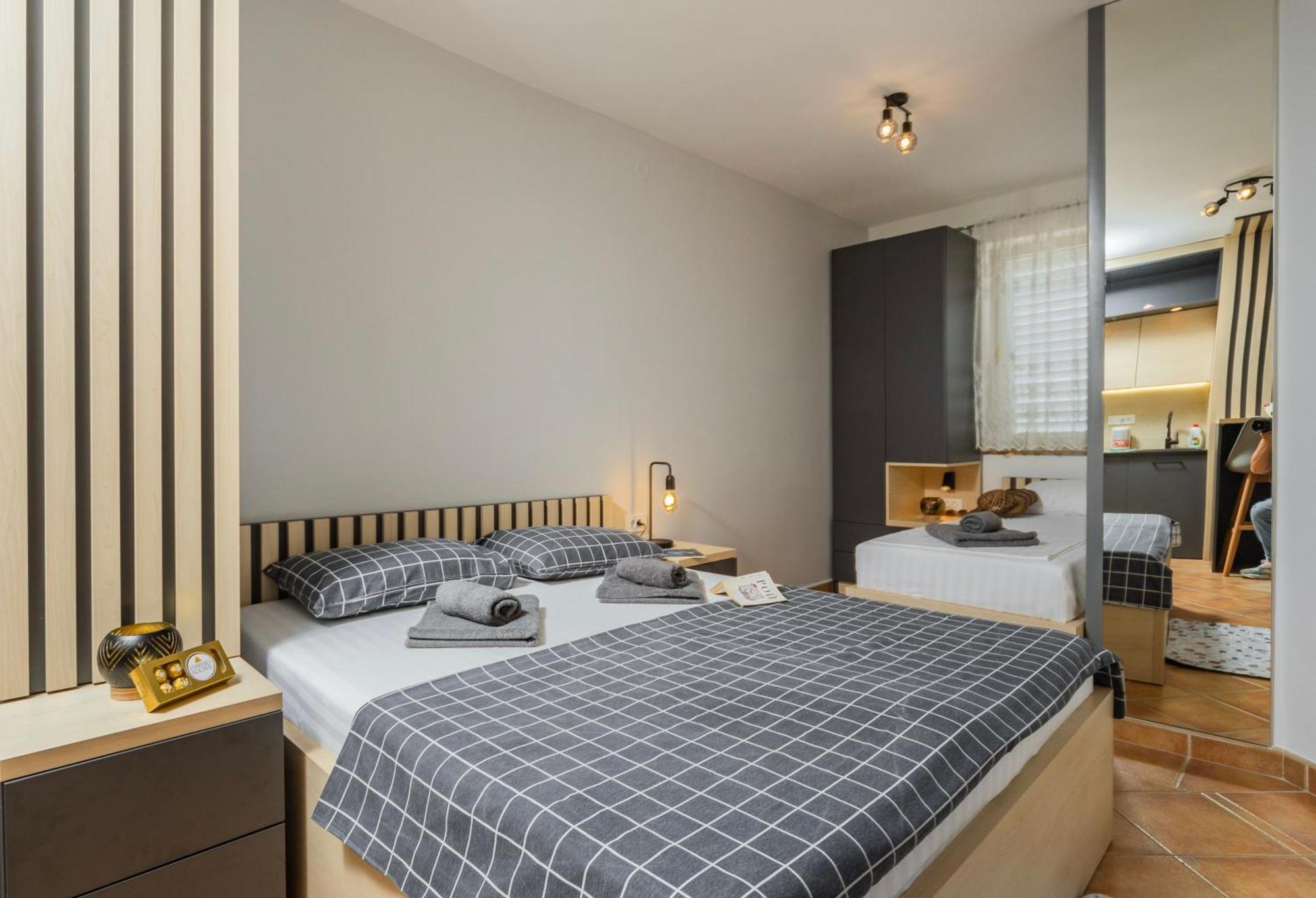Adzic Apartments ブドヴァ エクステリア 写真