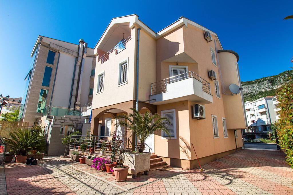 Adzic Apartments ブドヴァ エクステリア 写真